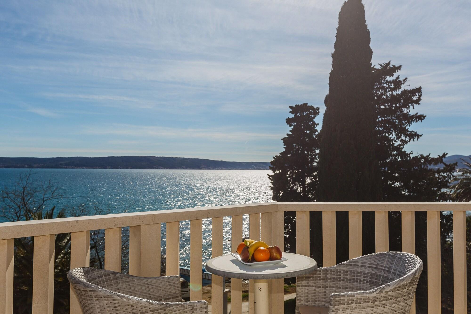 Hotel Villa Zarko Kastel Stari Exterior photo