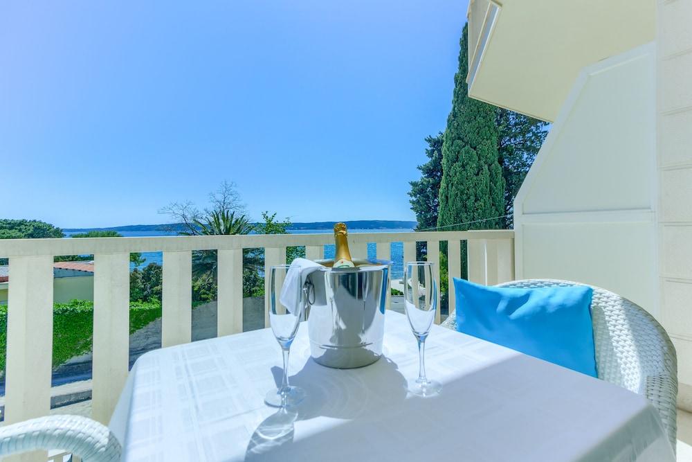 Hotel Villa Zarko Kastel Stari Exterior photo